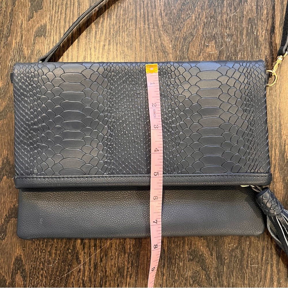 GiGi New York All in One Blue Python Embossed Clutch Crossbody Bag NWOT - Picture 5 of 6